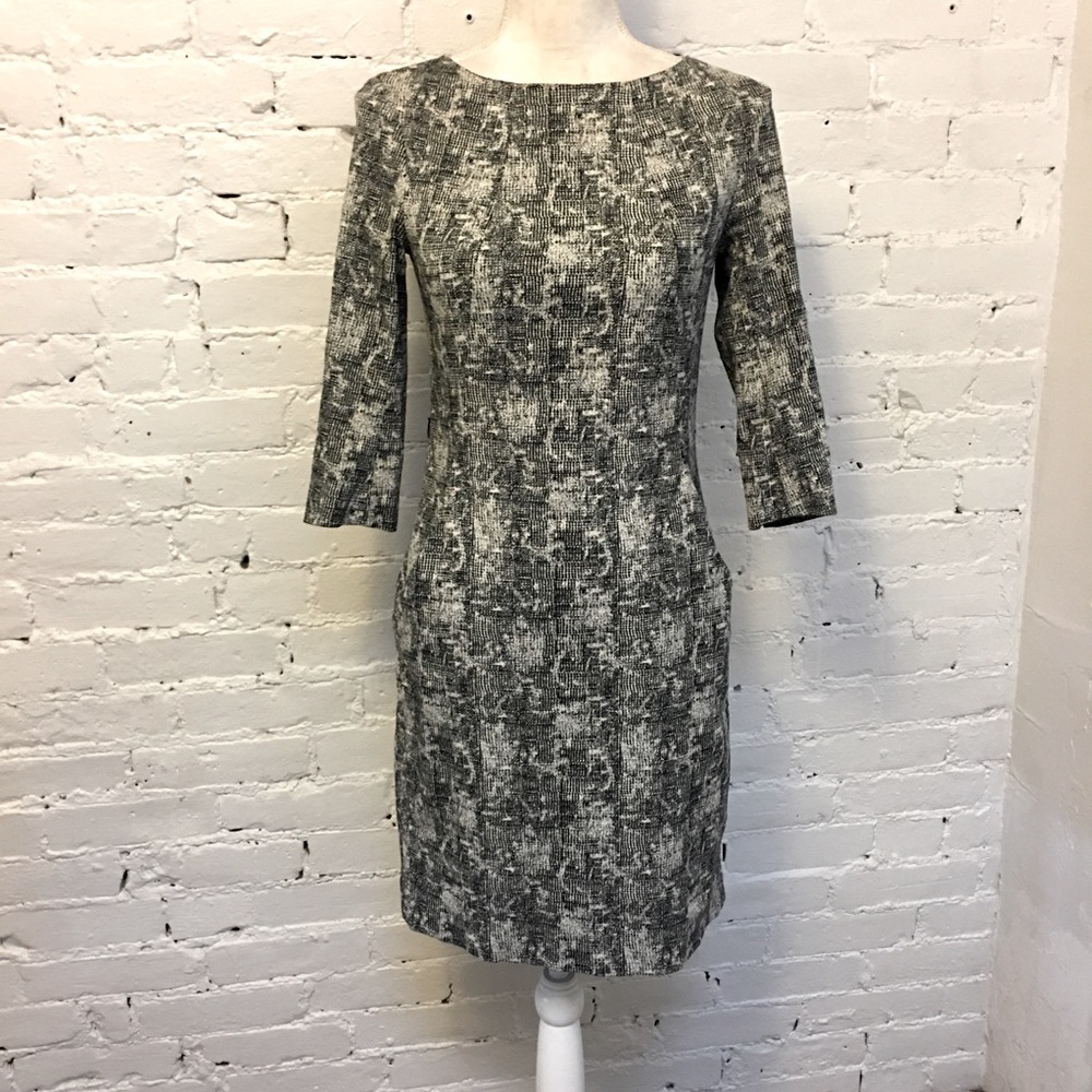 MM LaFleur 3/4 sleeve Etsuko sheath dress in crackle size 2